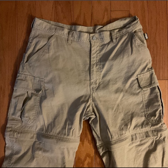 REI Nylon/Cotton Blend Zip Off Leg Transition To Shorts Pants! - Picture 4 of 7